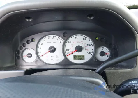 2002 Ford Escape Xls z USA, uszkodzony, nr VIN 1FMCU02162KD09921